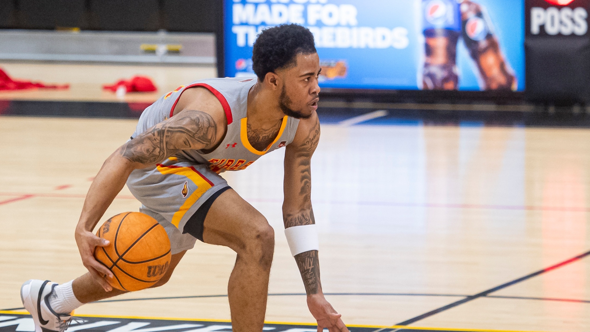 Men's Basketball Battle Daemen to Double Overtime