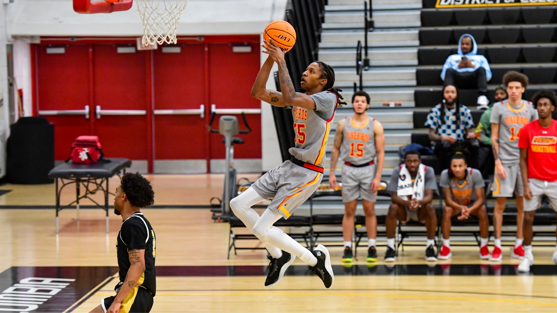 Firebirds Edge Out Knights in Thrilling 63-61 Victory
