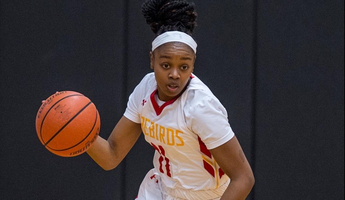 Sophomore guard Maya Thomas led all scorers with a career-high 25 points
