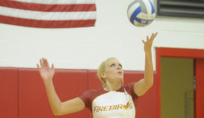 Julia Lynch had eight kills and two service aces.